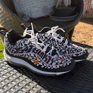 Nike Black and White air max 98 Athletic Shoes
